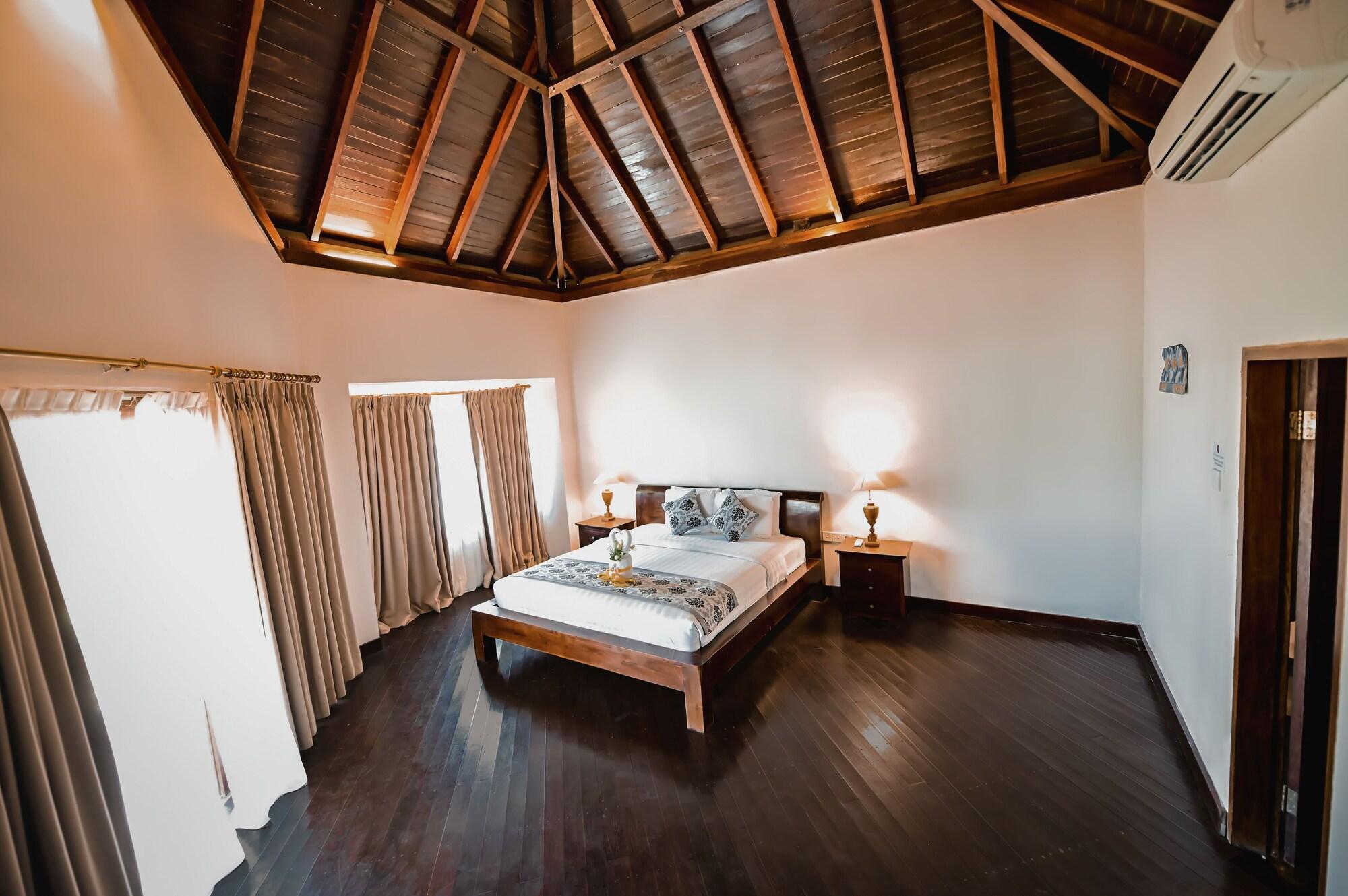 Royal Regantris Villa Karang Gili Air Luaran gambar