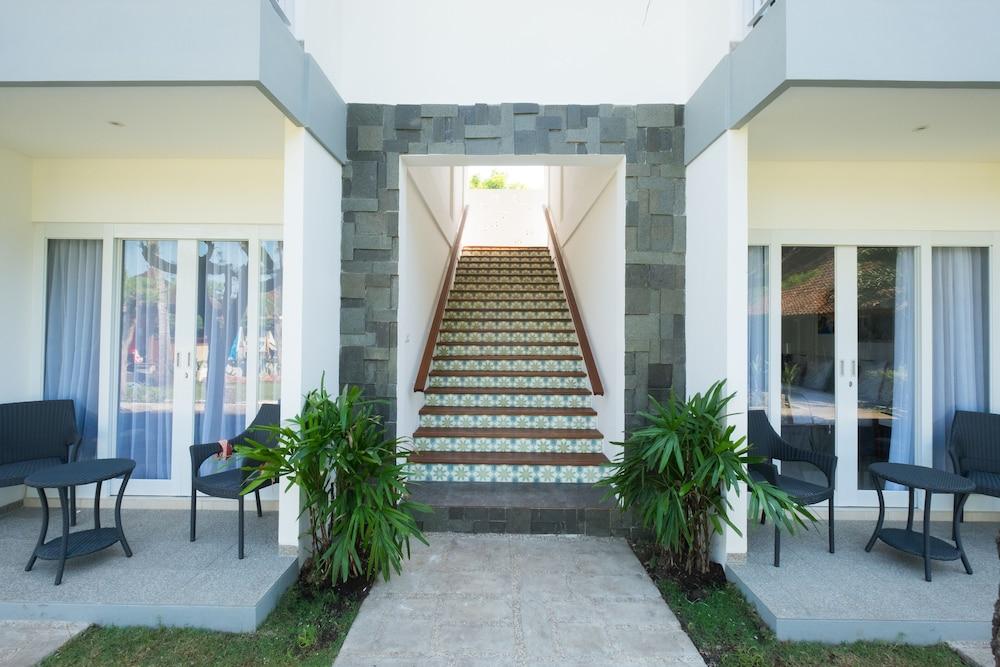 Royal Regantris Villa Karang Gili Air Luaran gambar